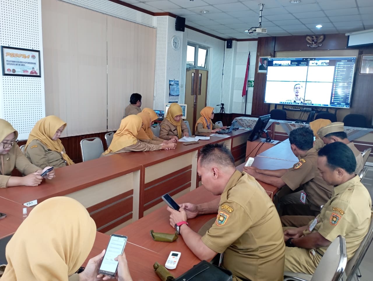 PPPK Disdukcapil Purworejo Ikuti Sosialisasi Penggunaan TTE Secara Virtual