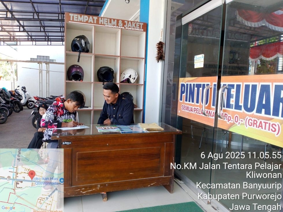 Berupaya Tingkatkan Kualitas Pelayanan, Disdukcapil Purworejo Tempatkan Personil sebagai Petugas Lini Depan